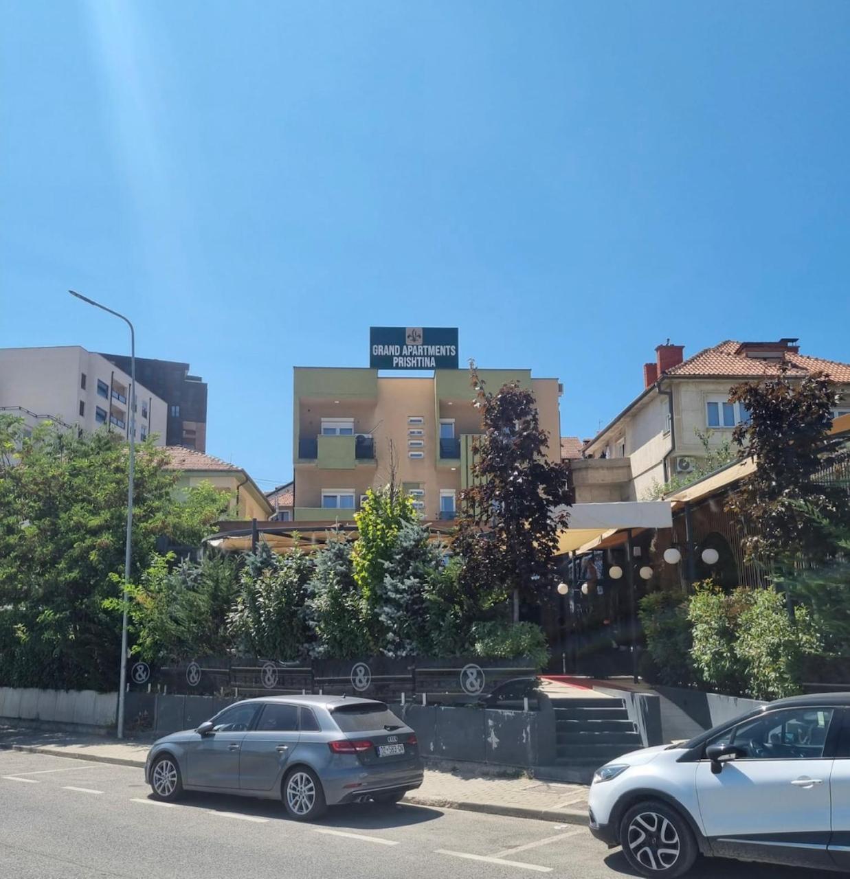 Grand Apartments Prishtina 프리슈티나 외부 사진