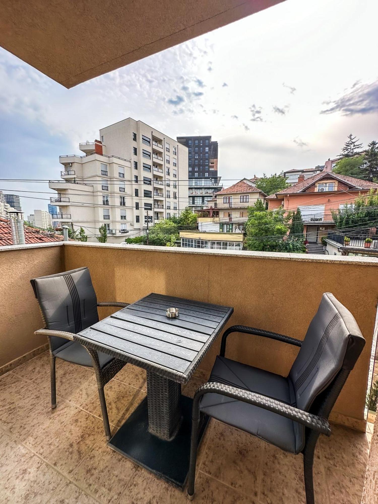 Grand Apartments Prishtina 프리슈티나 외부 사진