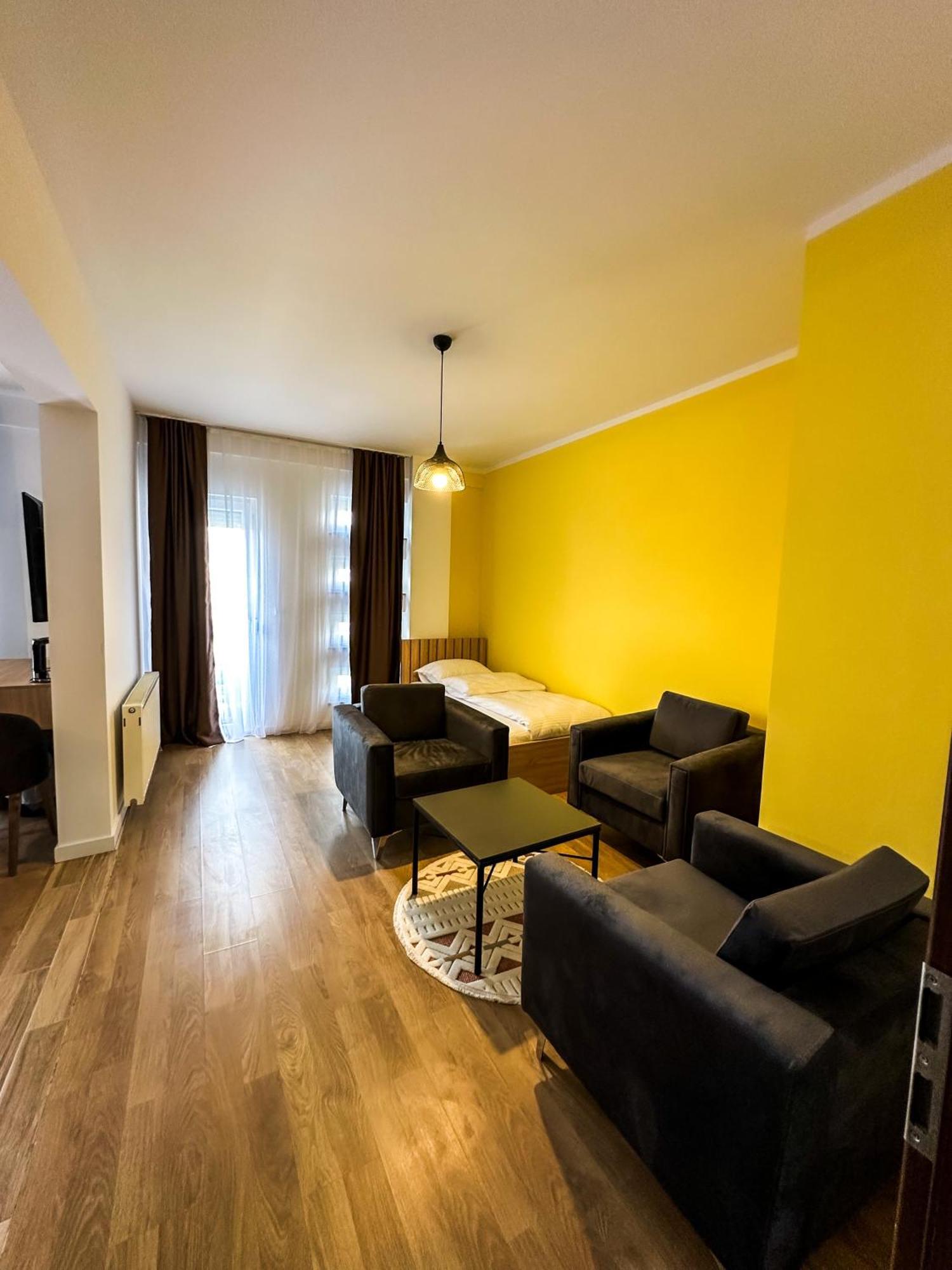Grand Apartments Prishtina 프리슈티나 외부 사진